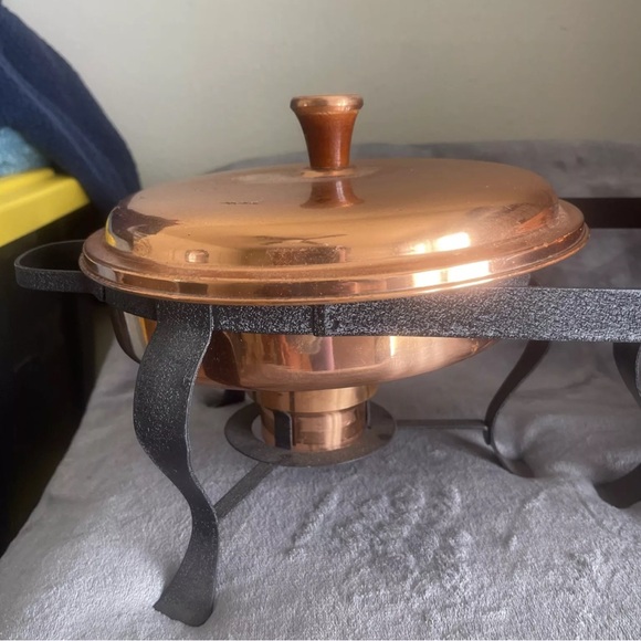 Pair of pots and double lighter. 20th century. Made of copper and gilded metal. - Picture 2 of 10